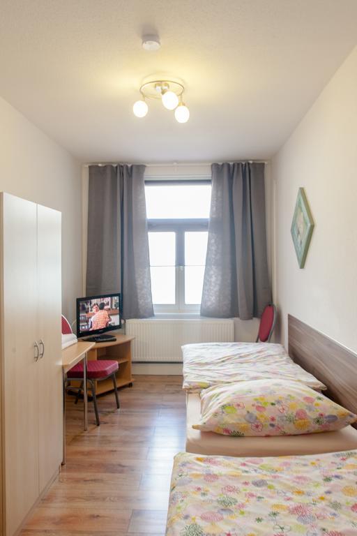 Pension Klingenstr. 23 Hotel ไลป์ซิก ห้อง รูปภาพ