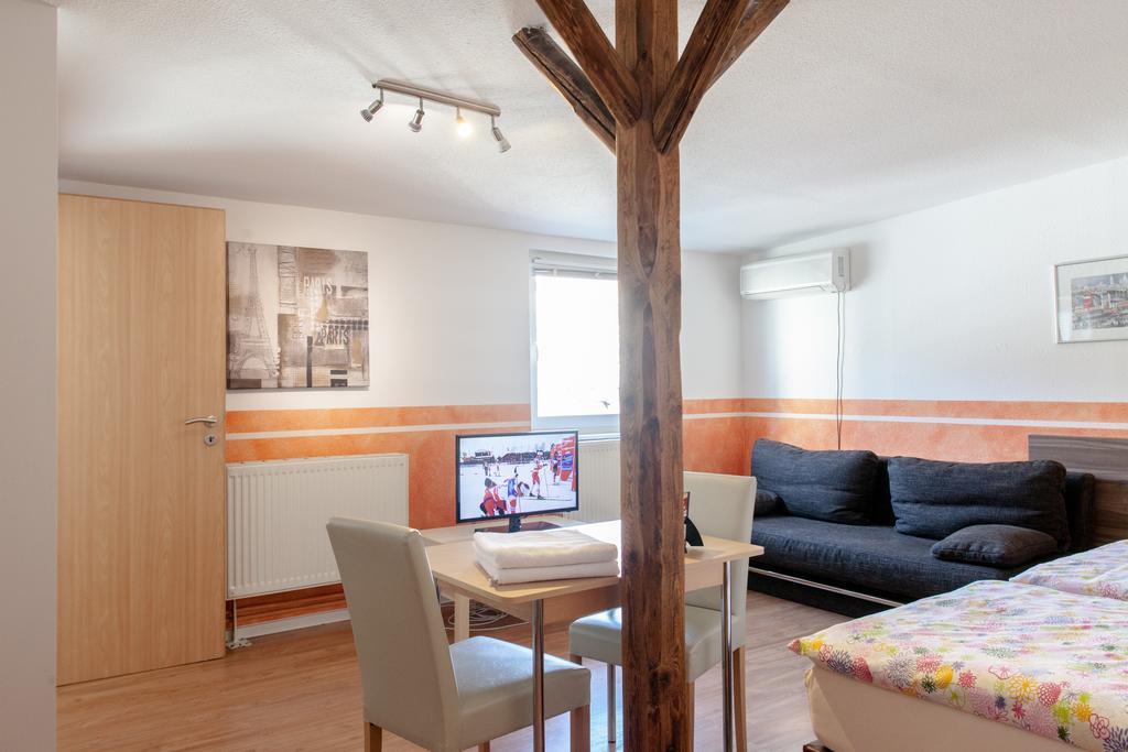 Pension Klingenstr. 23 Hotel ไลป์ซิก ห้อง รูปภาพ