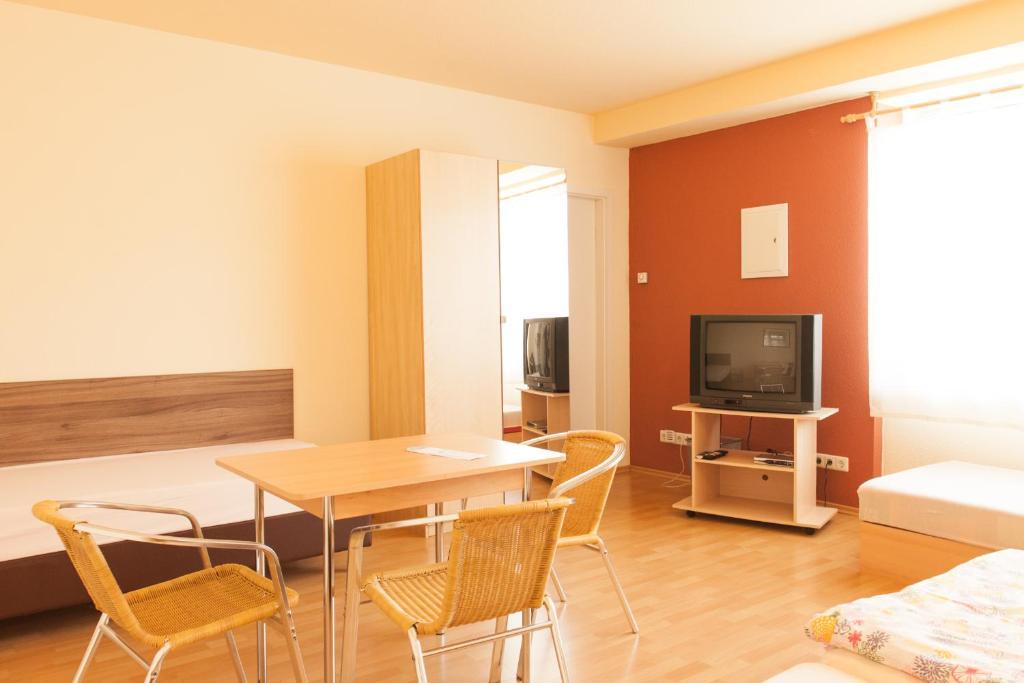 Pension Klingenstr. 23 Hotel ไลป์ซิก ห้อง รูปภาพ
